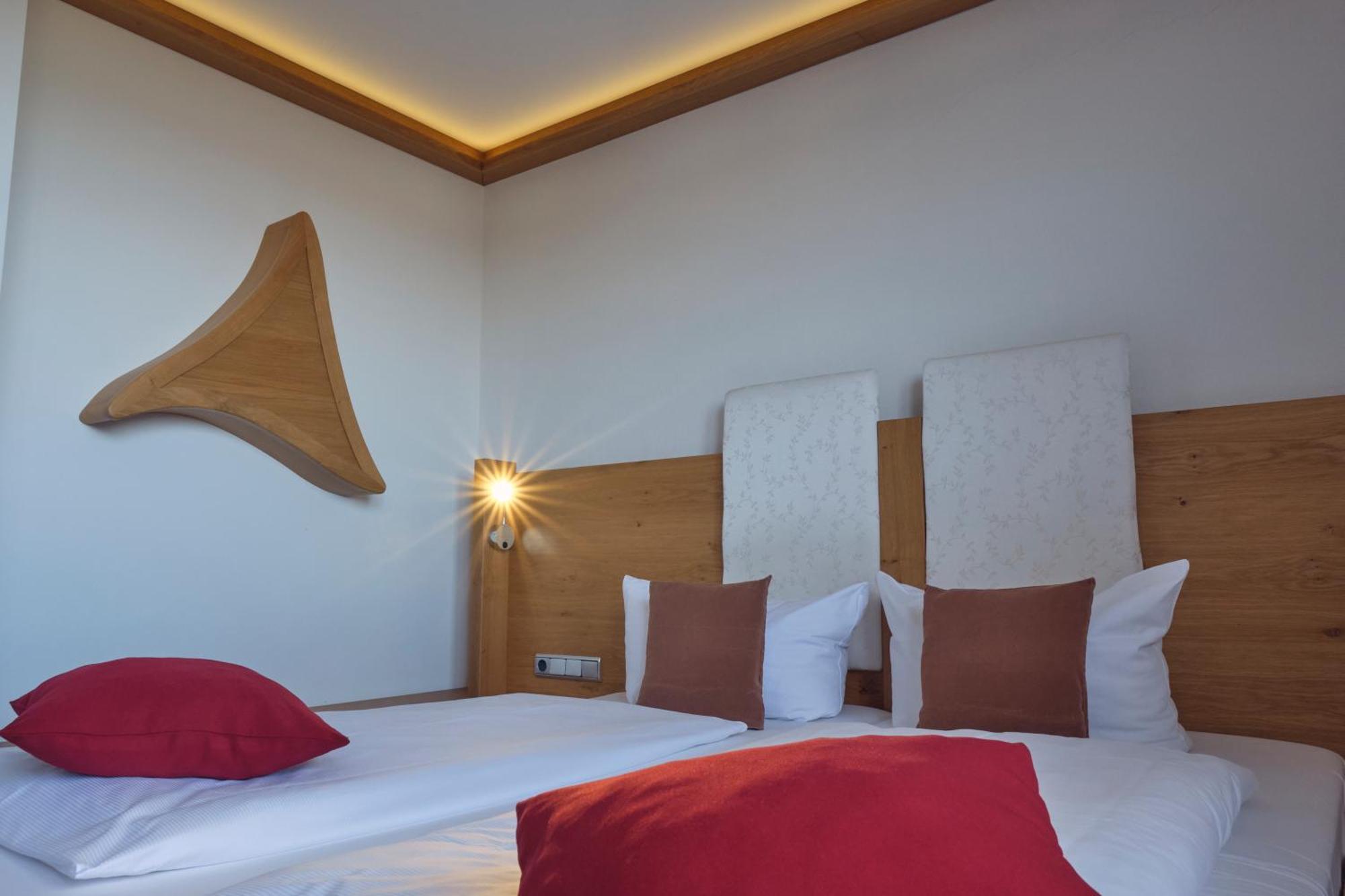 Hunderesort Waldeck - 4 Sterne Urlaub Mit Hund ฟิลิปป์ซรอยท์ ภายนอก รูปภาพ